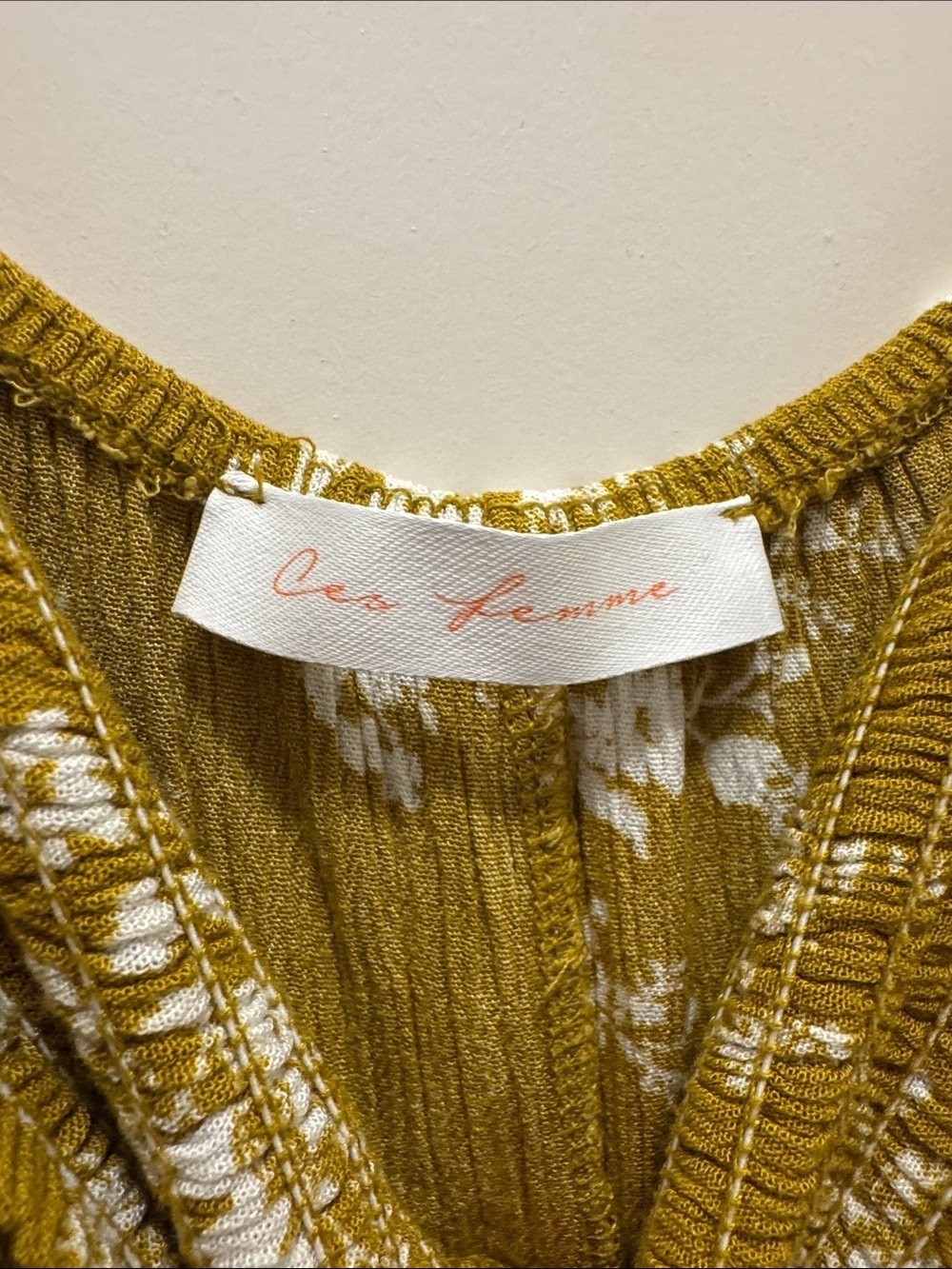 Ces Femme Lightweight Floral Smocked Jumpsuit. M. GUC! - Picture 2 of 5